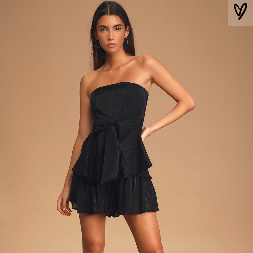 ⭐️NWT Tier & Now Striped Strapless- FIRM PRICE